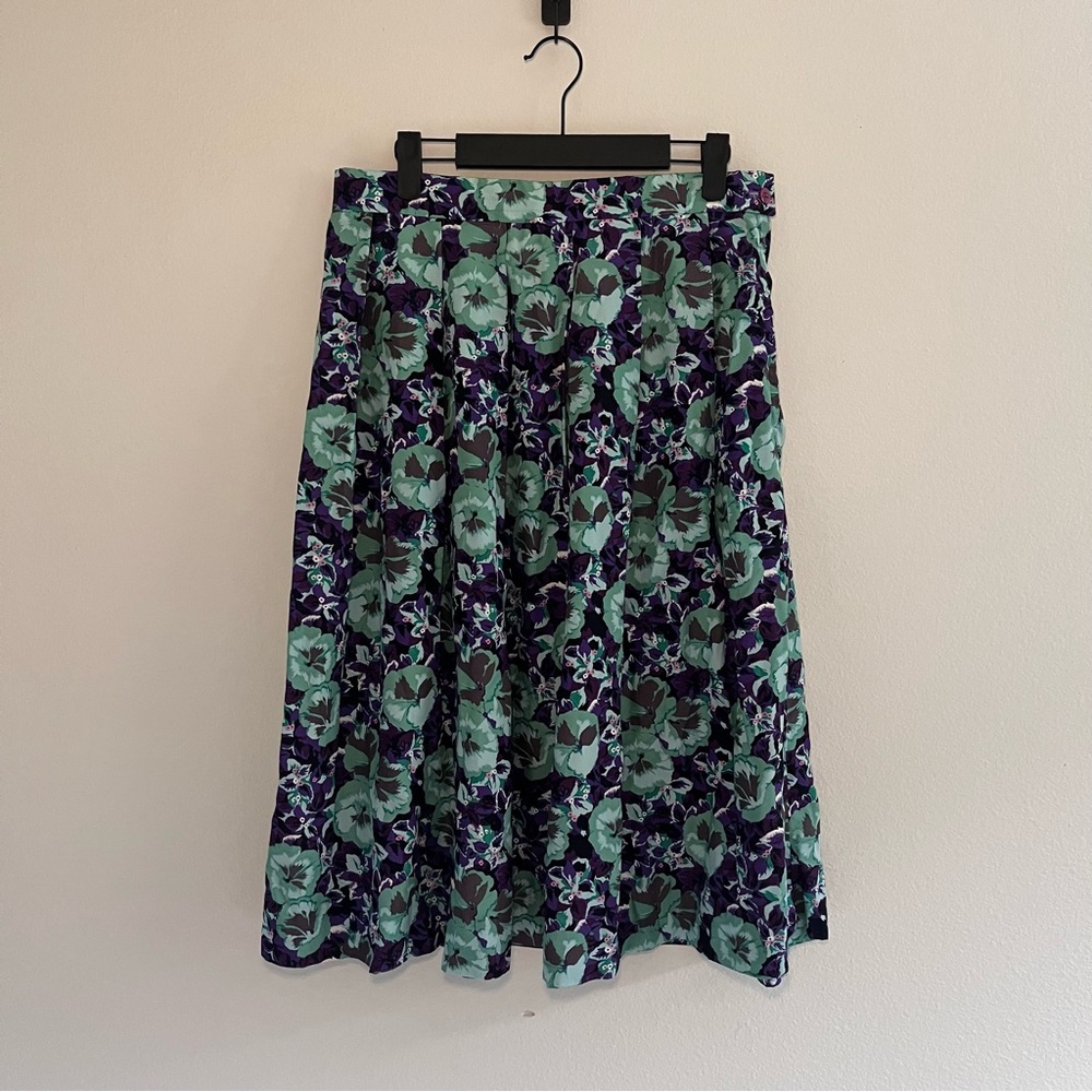 Vintage: Pendleton “Country Sophisticates” • Floral Green & Purple Women's Skirt